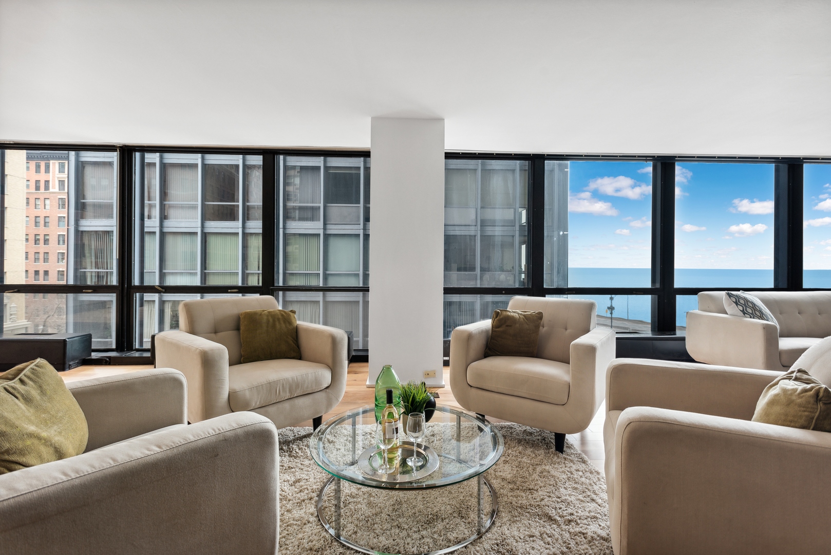 900 N Lake Shore Drive Unit: 603