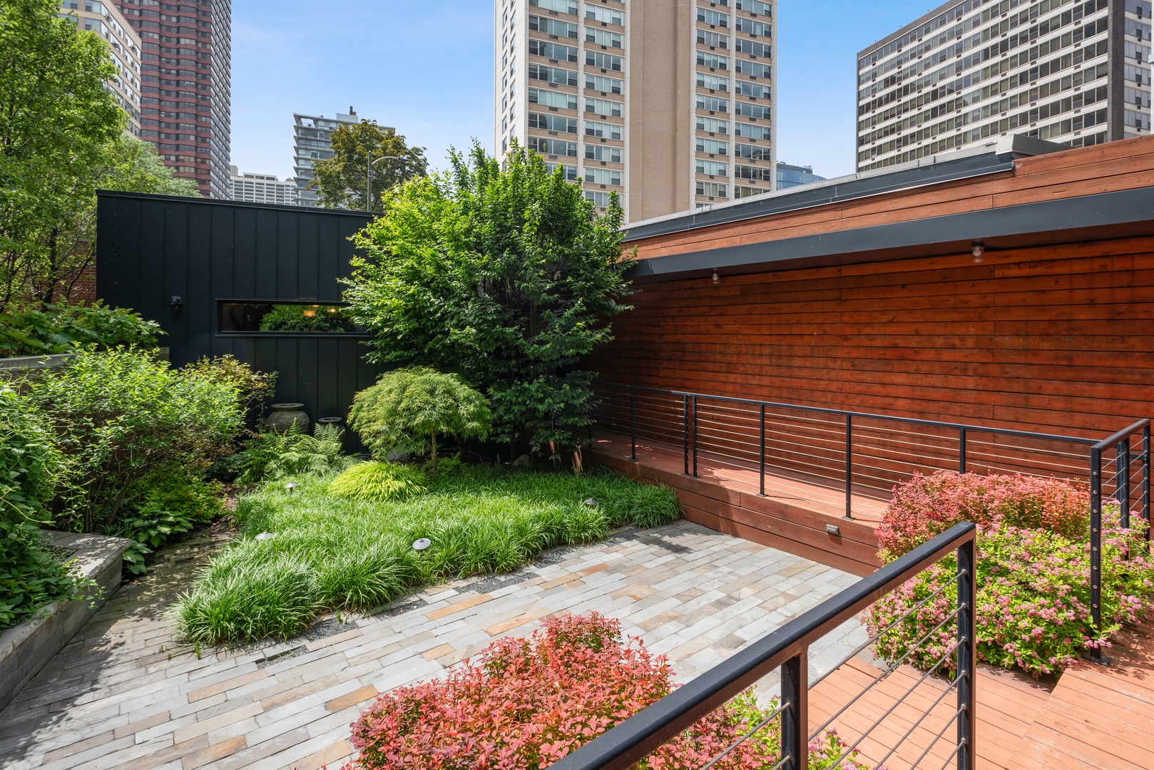 333 W Barry Avenue