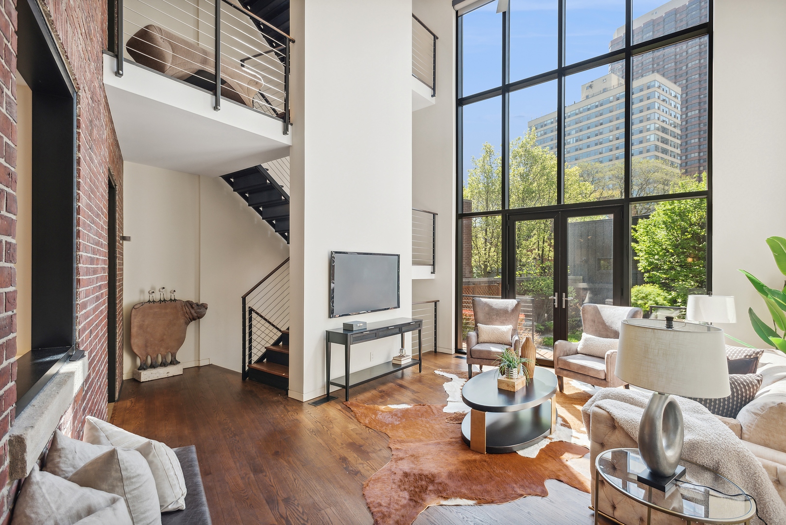 333 W Barry Avenue