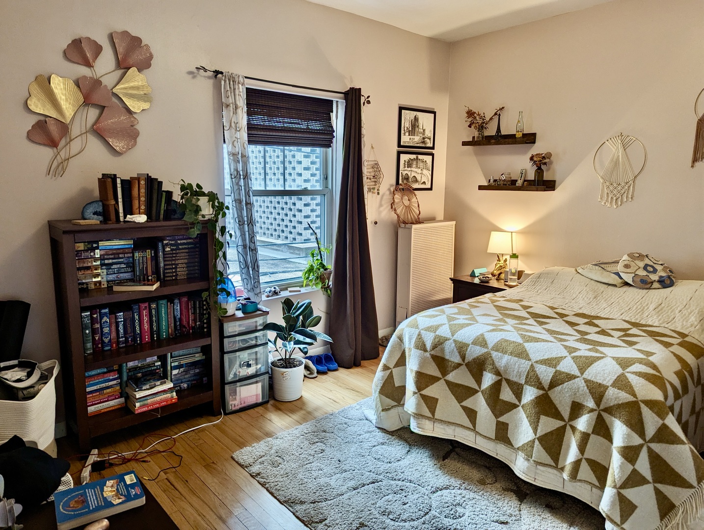 533 W Addison Street Unit: 2N