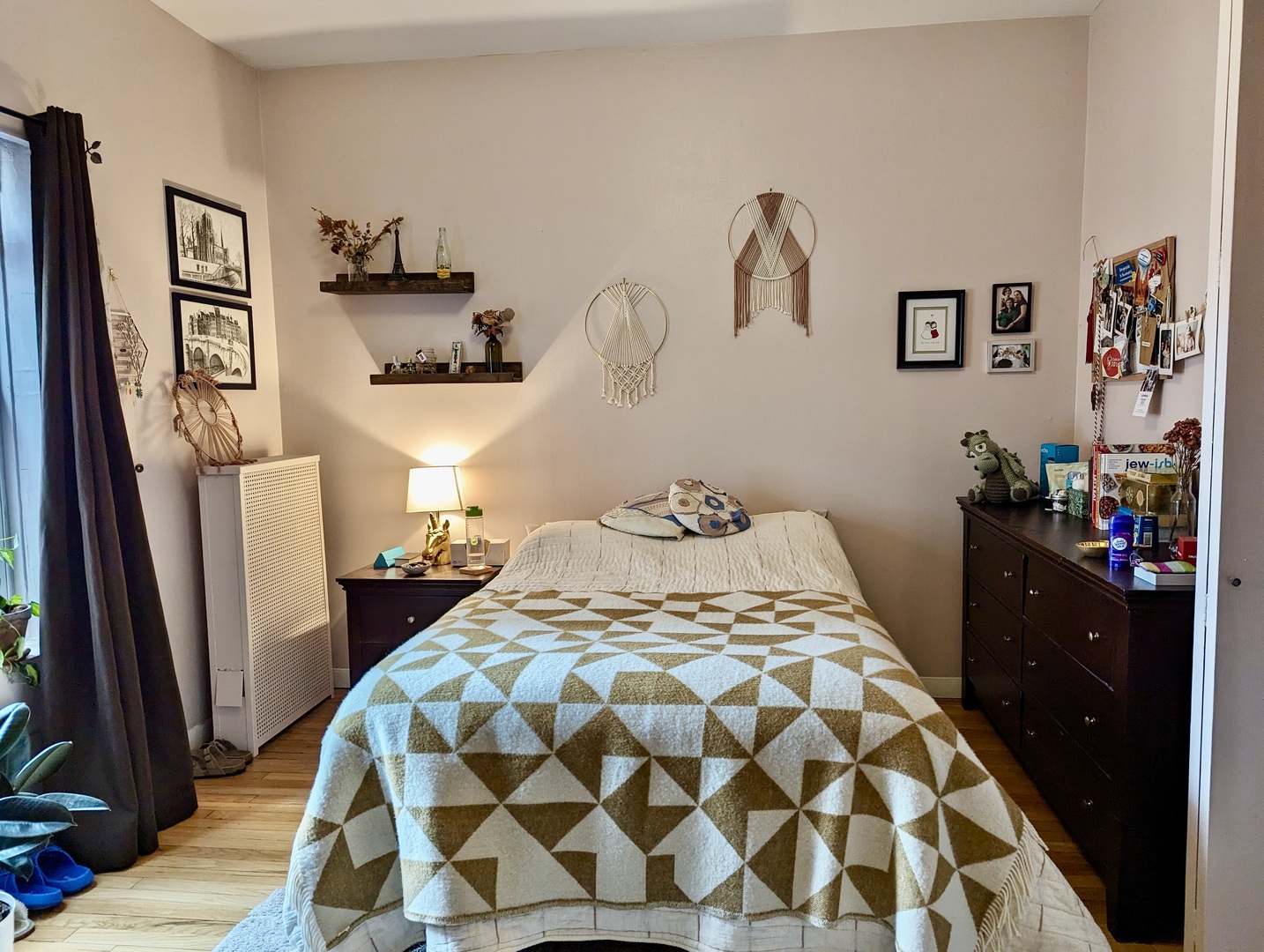 533 W Addison Street Unit: 2N