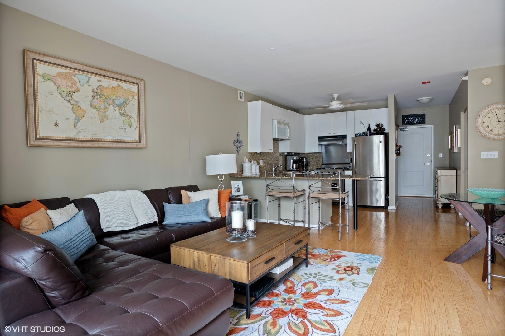 21 W Chestnut Street Unit: 1404