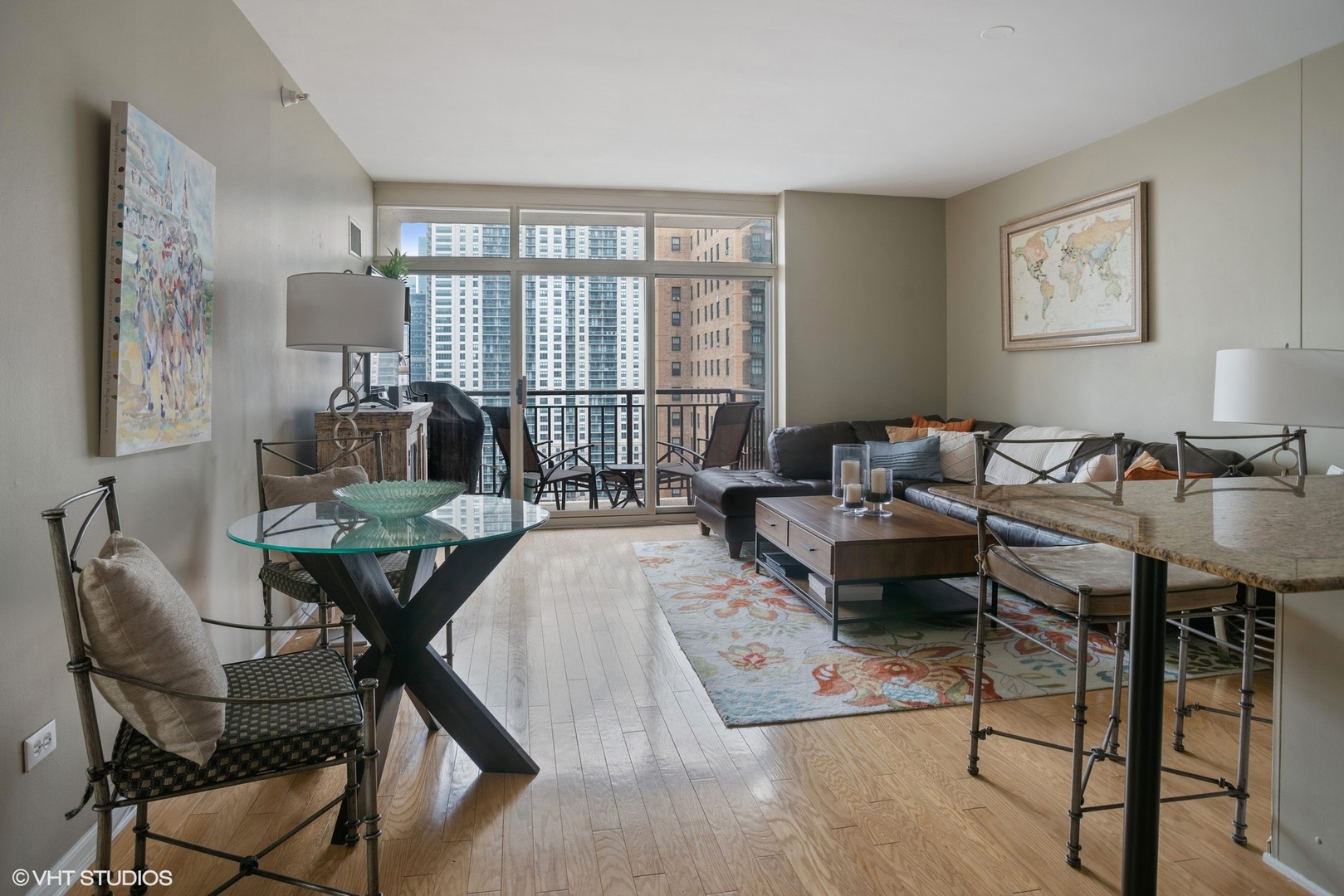 21 W Chestnut Street Unit: 1404