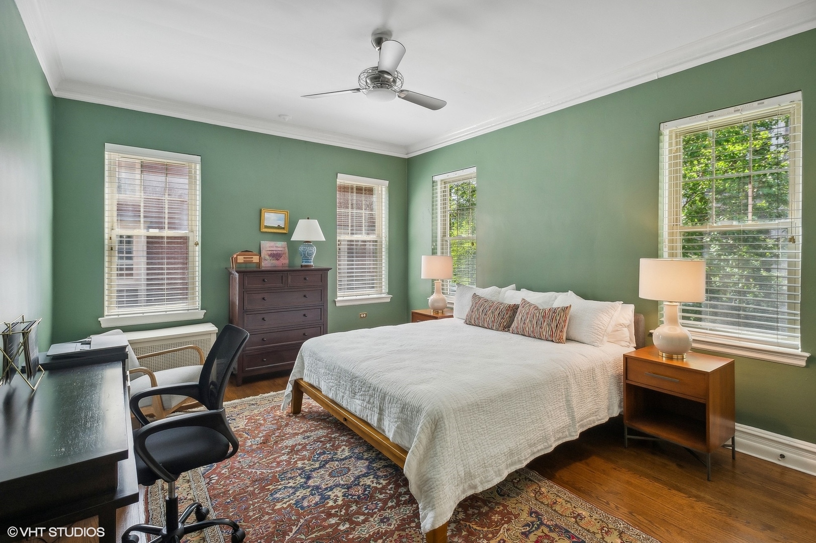 655 W Junior Terrace Unit: 1