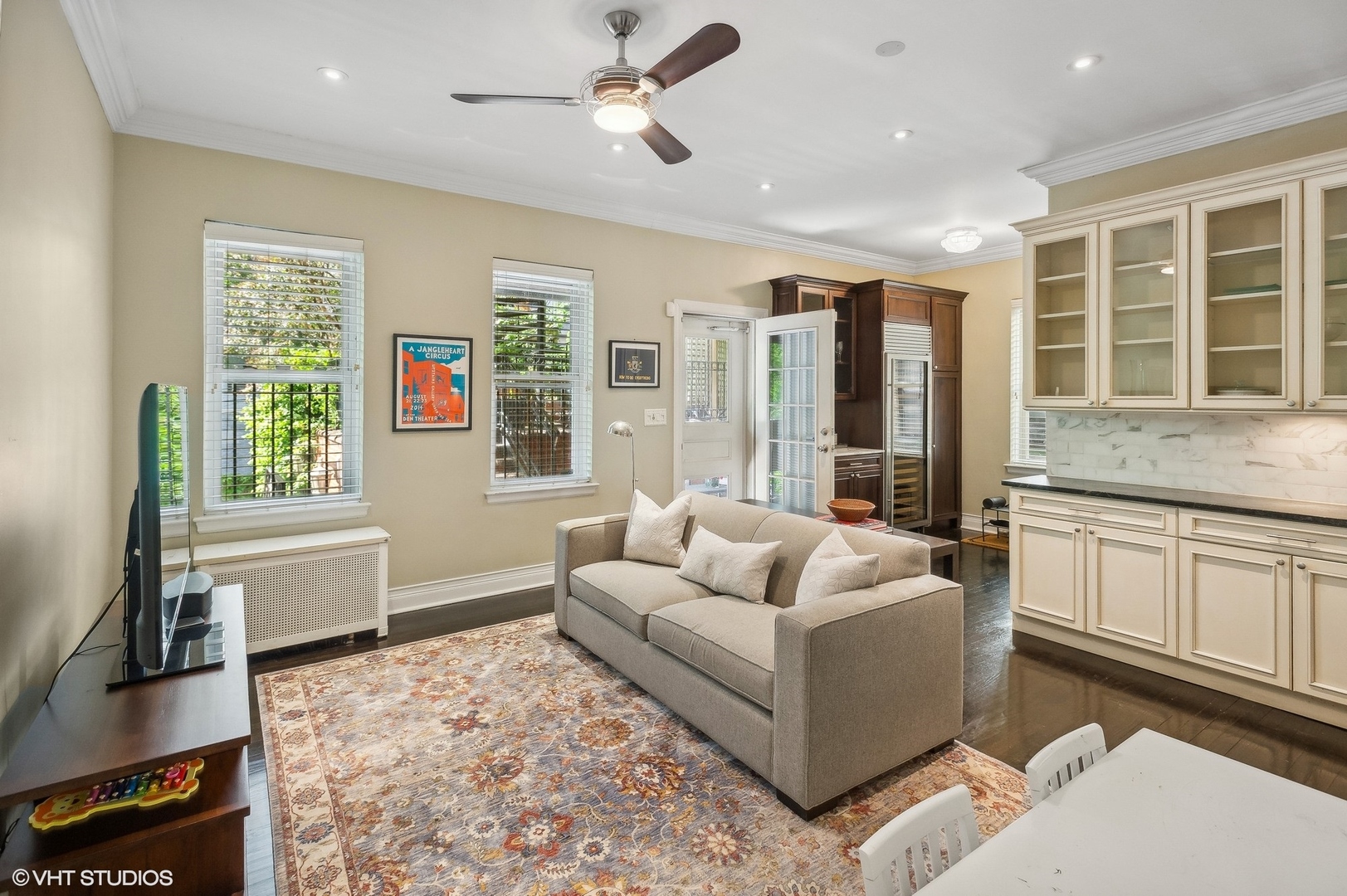 655 W Junior Terrace Unit: 1