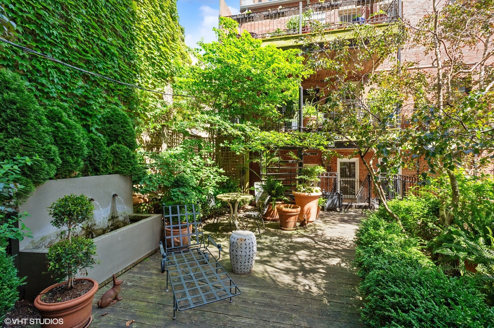 655 W Junior Terrace Unit: 1