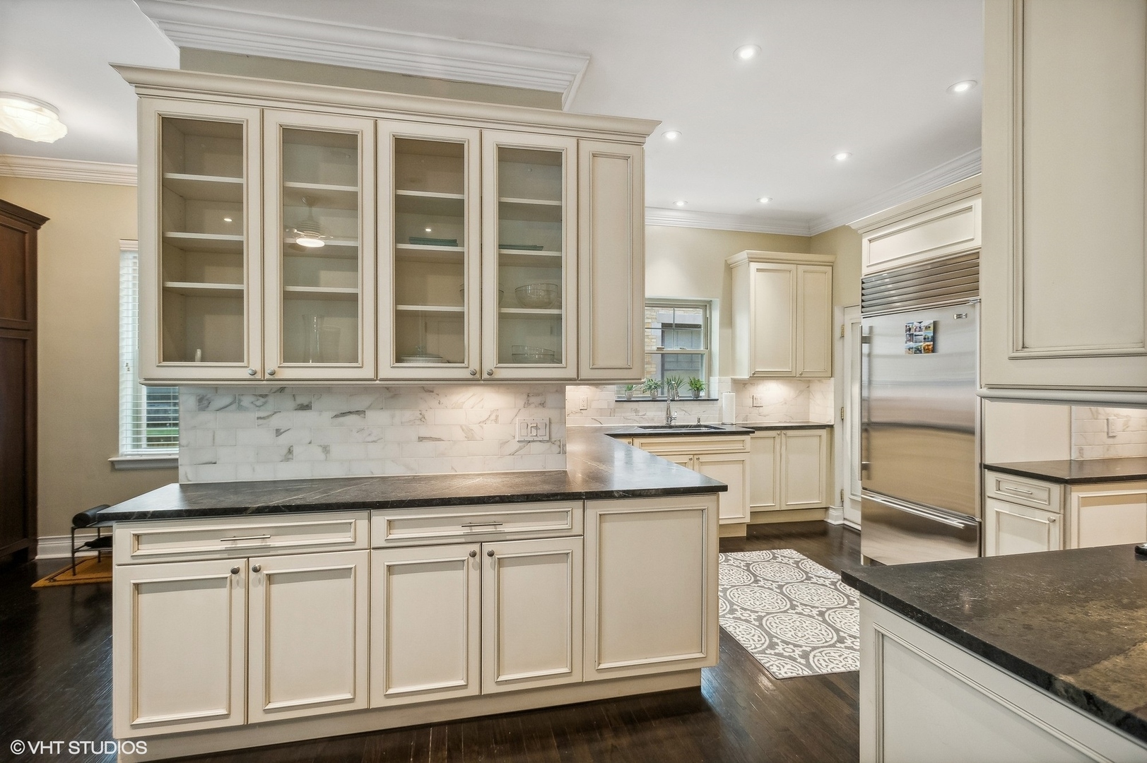 655 W Junior Terrace Unit: 1