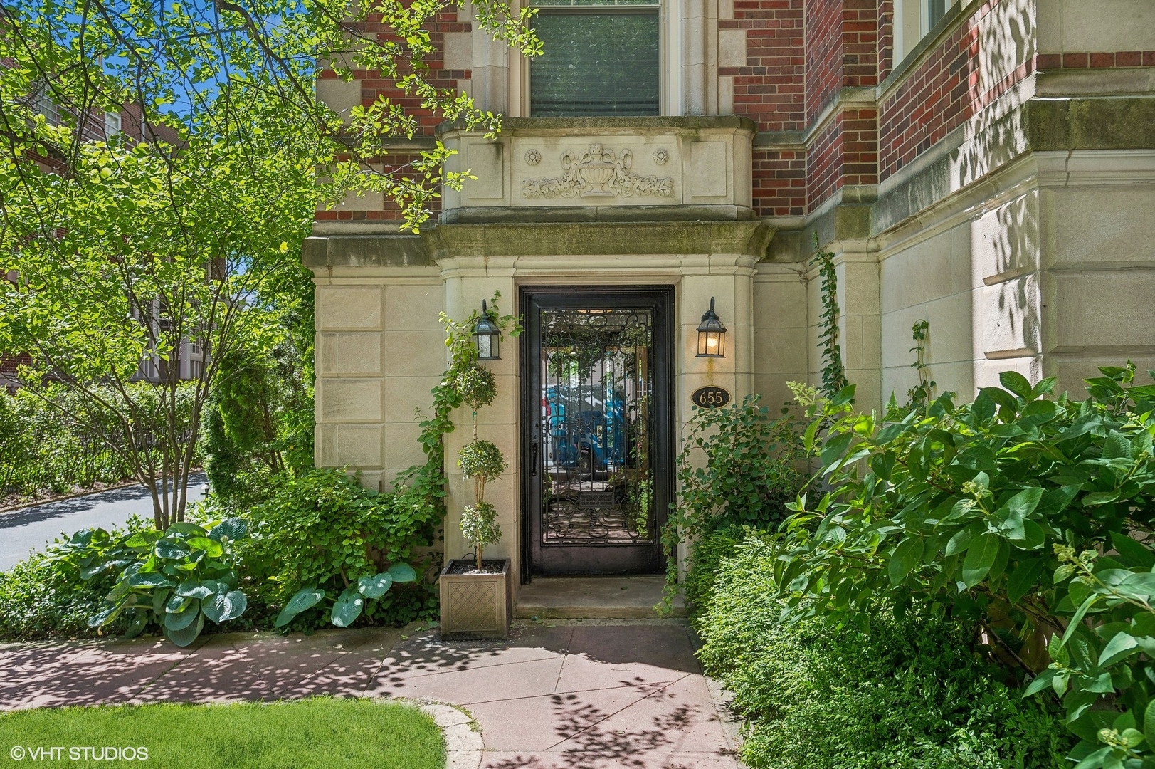 655 W Junior Terrace Unit: 1