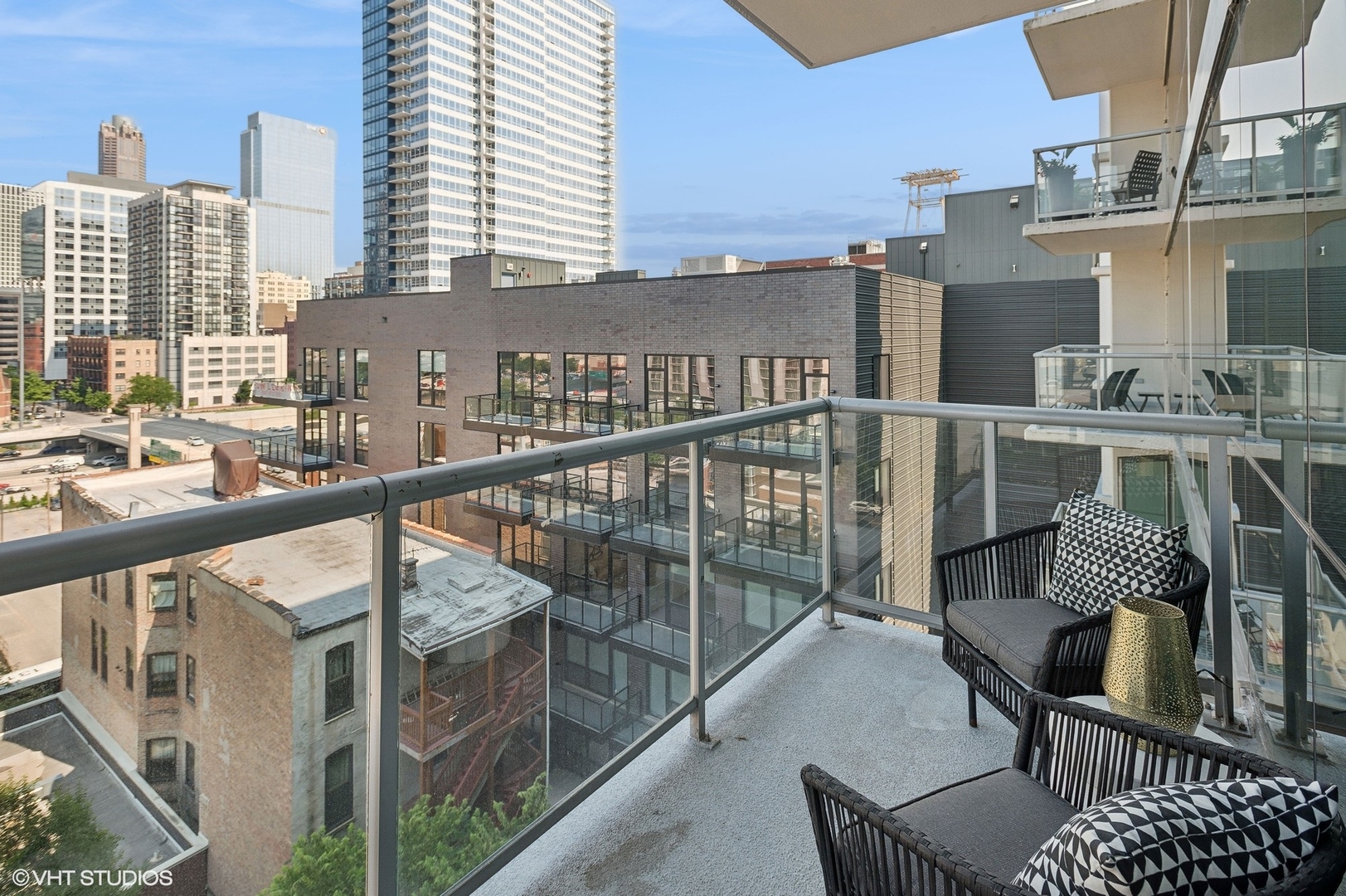 125 S GREEN Street Unit: 804A