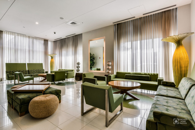 125 S GREEN Street Unit: 804A