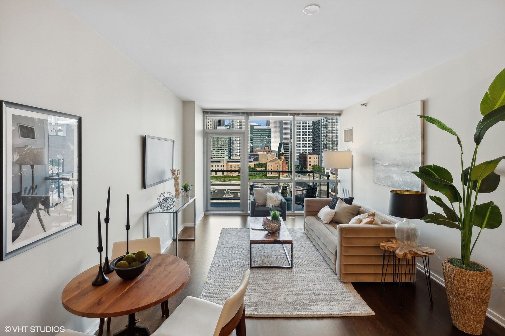 125 S GREEN Street Unit: 804A