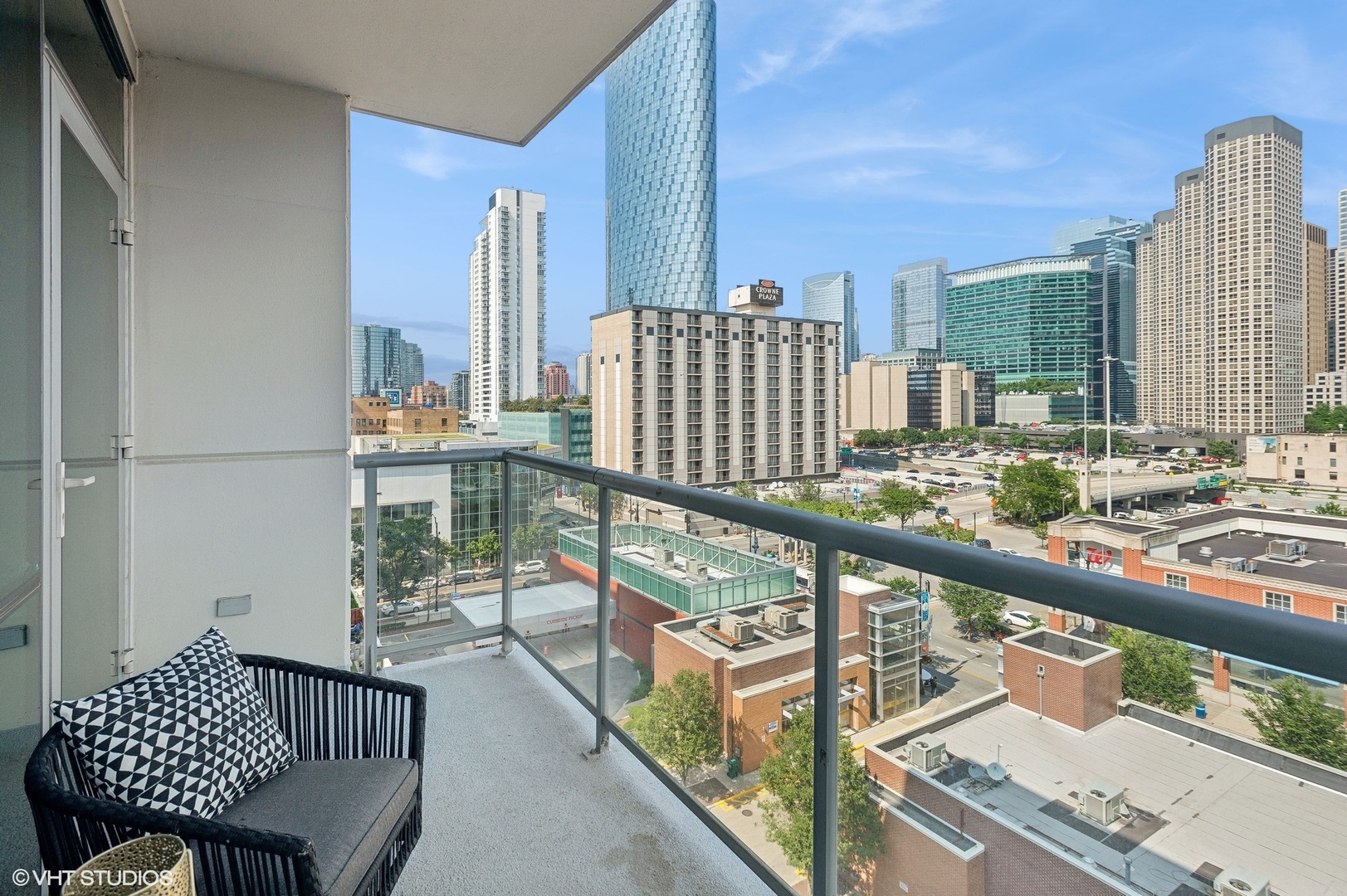 125 S GREEN Street Unit: 804A