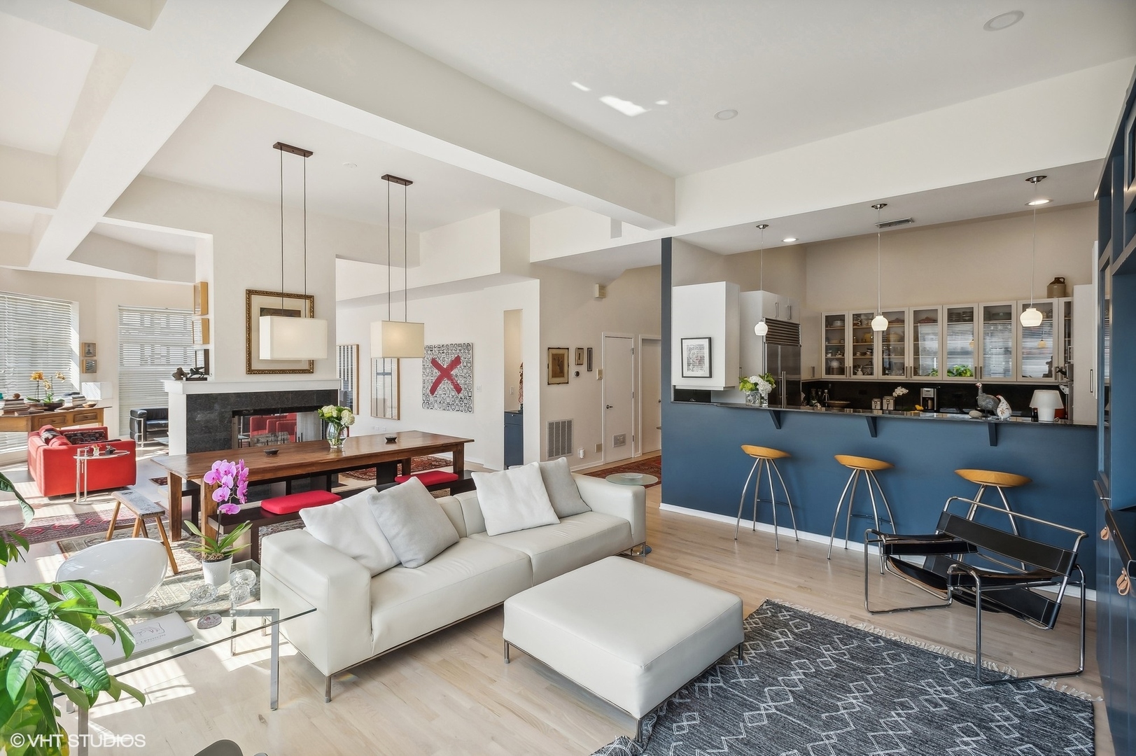 3105 N Greenview Avenue