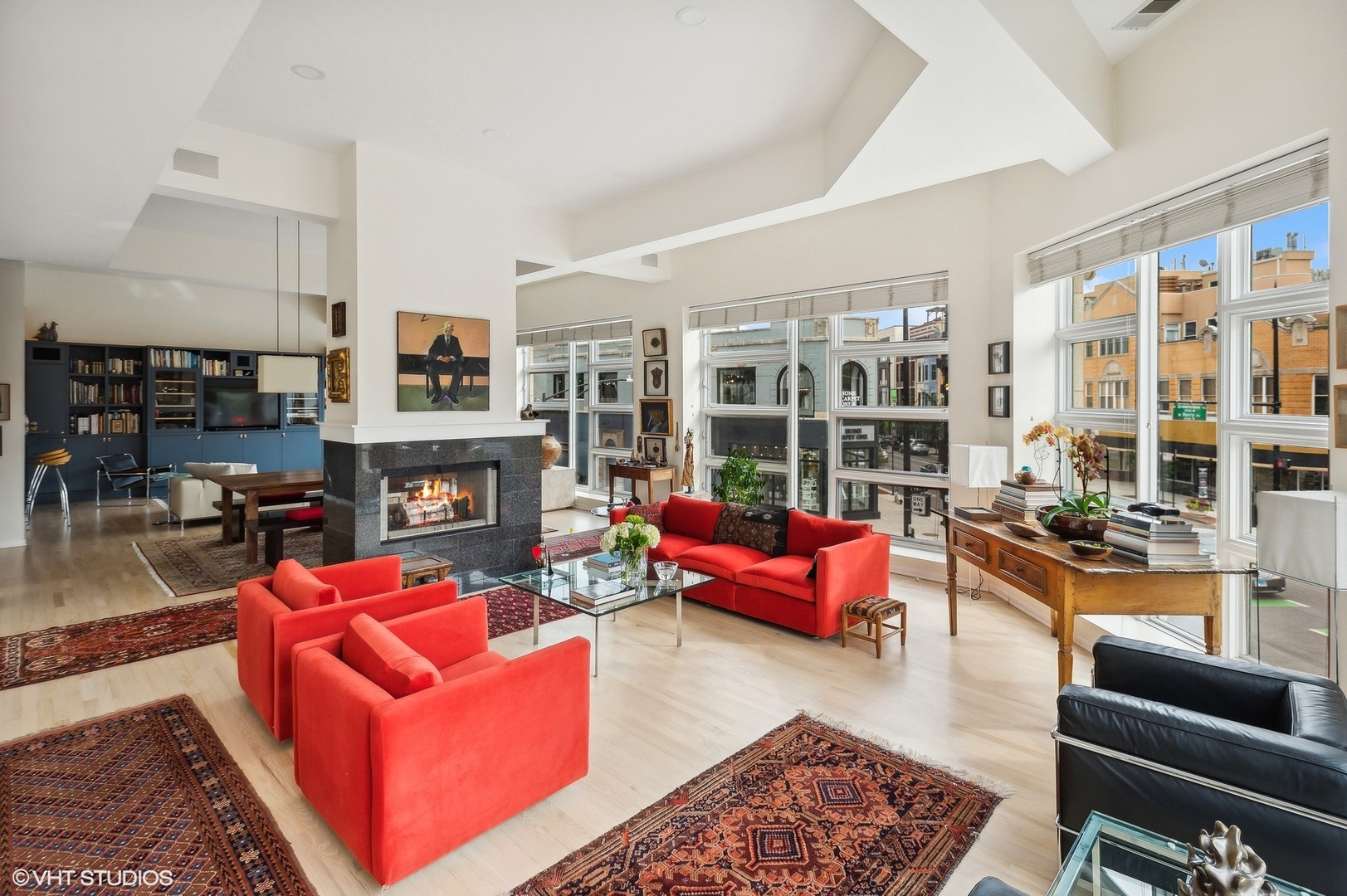 3105 N Greenview Avenue