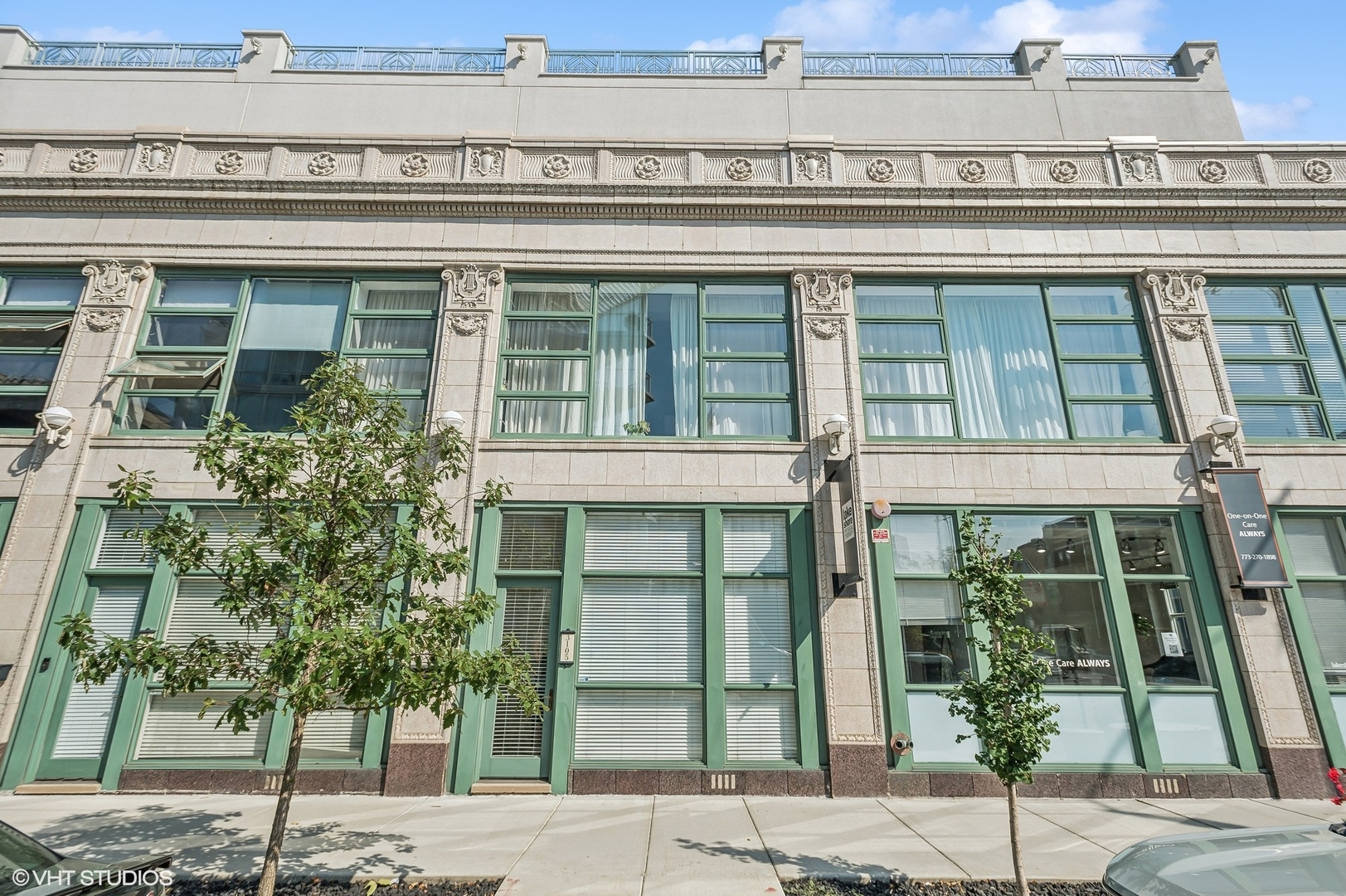 3105 N Greenview Avenue