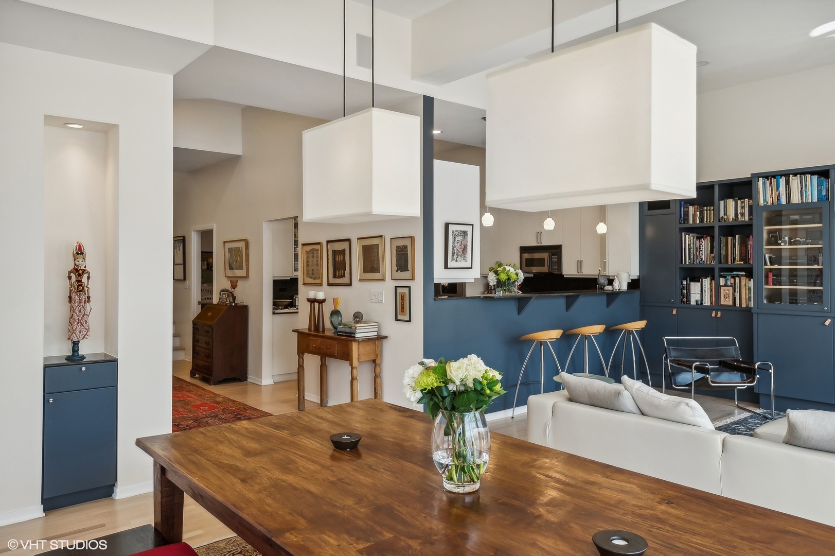 3105 N Greenview Avenue