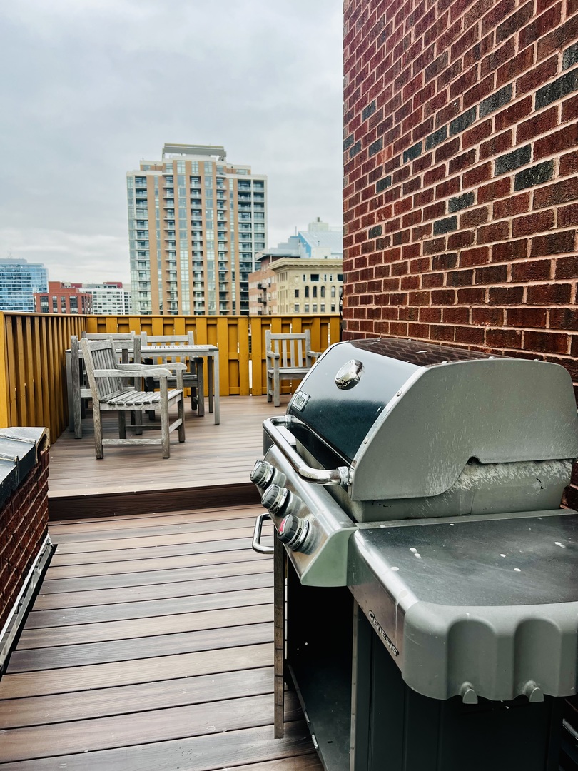 888 S Michigan Avenue Unit: 402