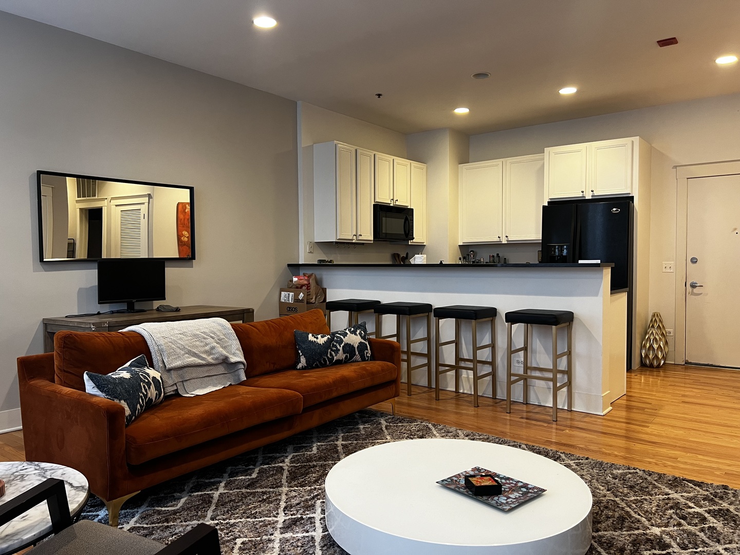 888 S Michigan Avenue Unit: 402