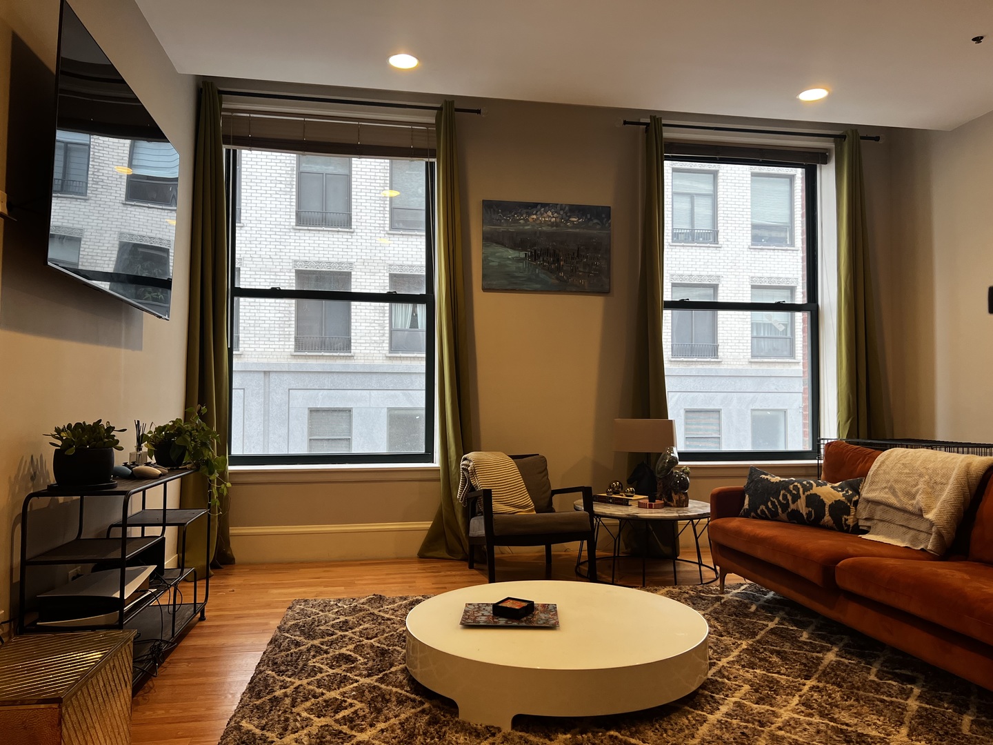 888 S Michigan Avenue Unit: 402