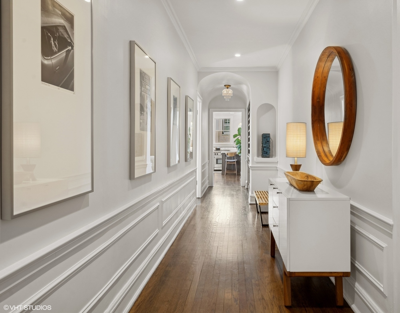 3300 N LAKE SHORE Drive Unit: 9E