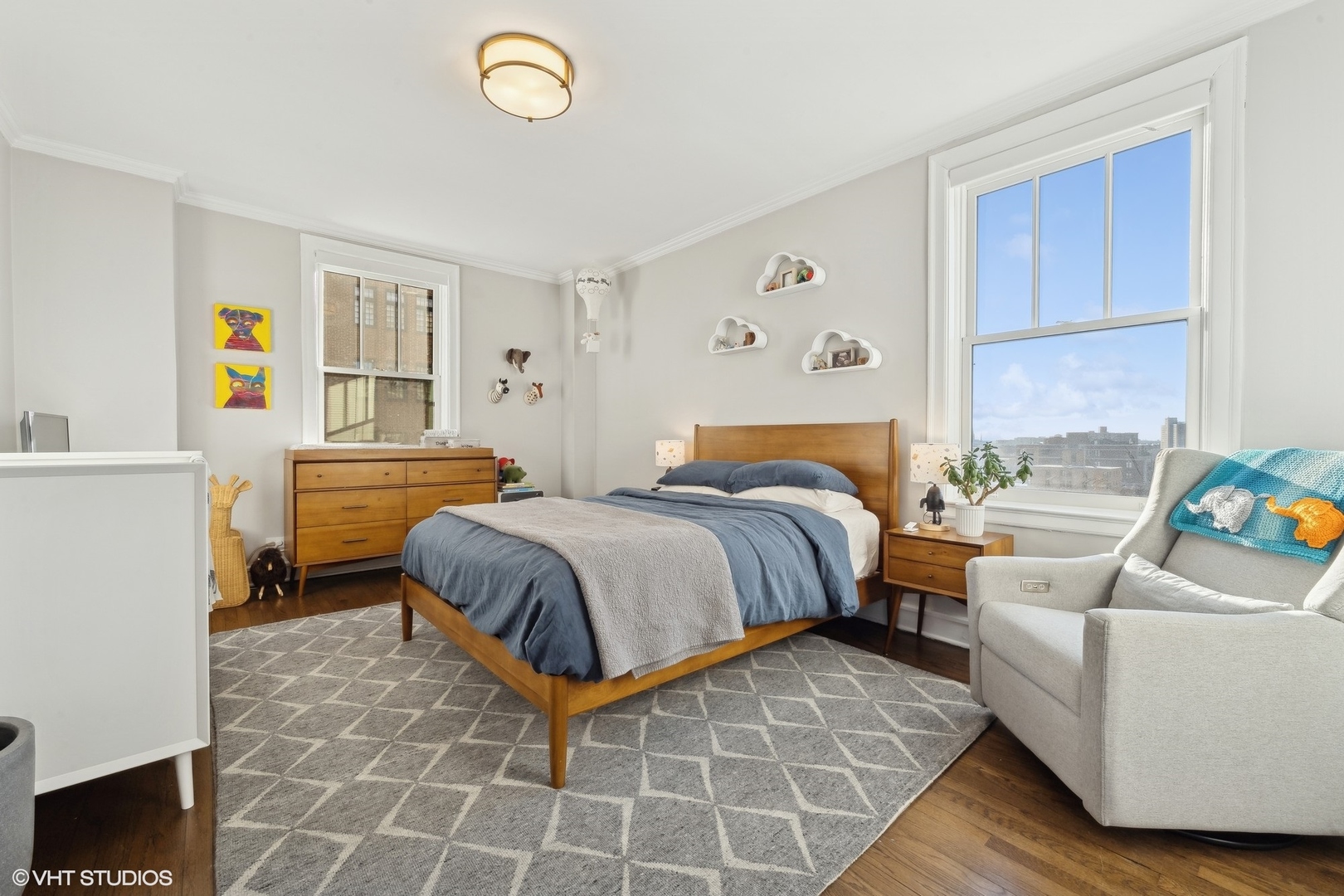 3300 N LAKE SHORE Drive Unit: 9E