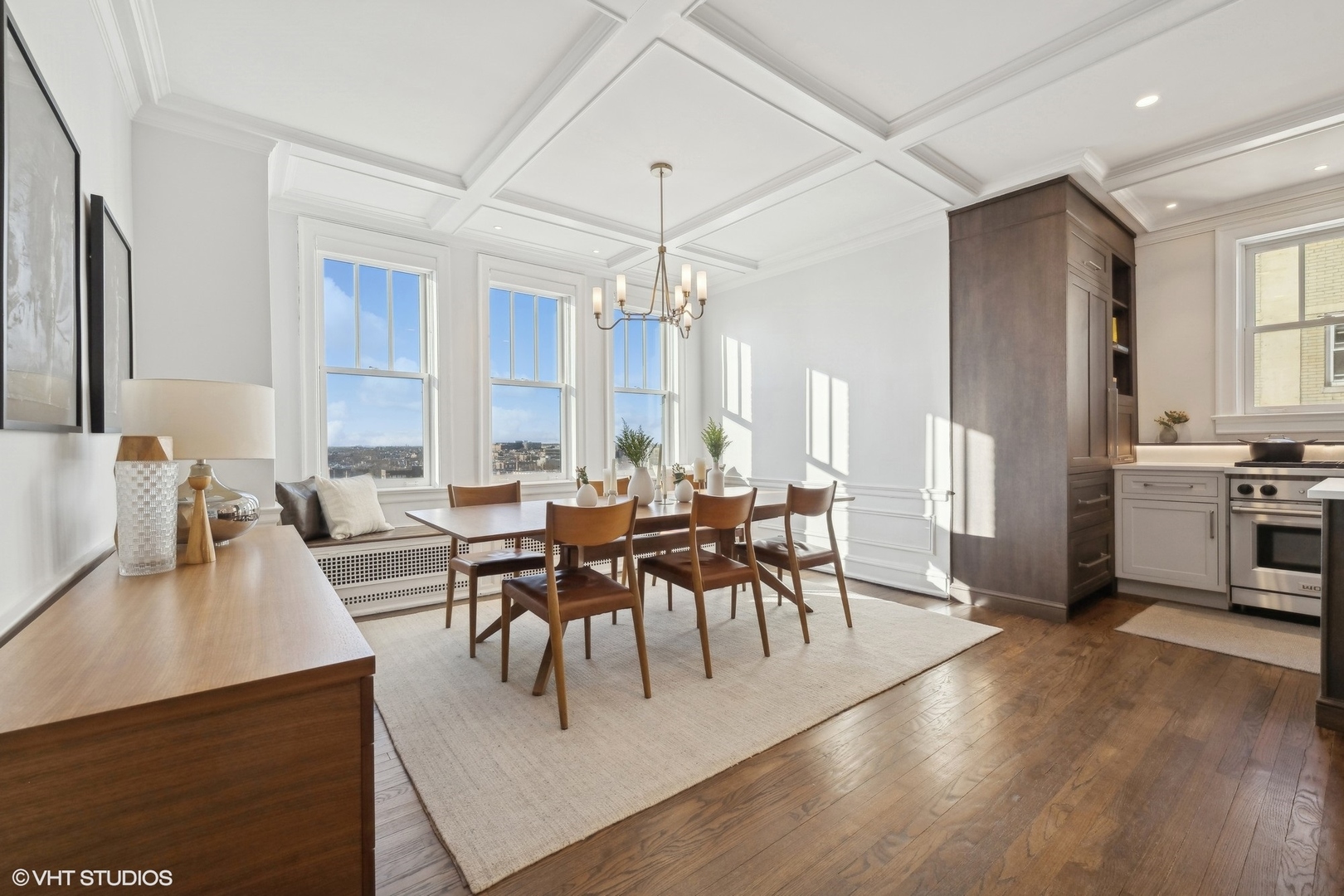 3300 N LAKE SHORE Drive Unit: 9E