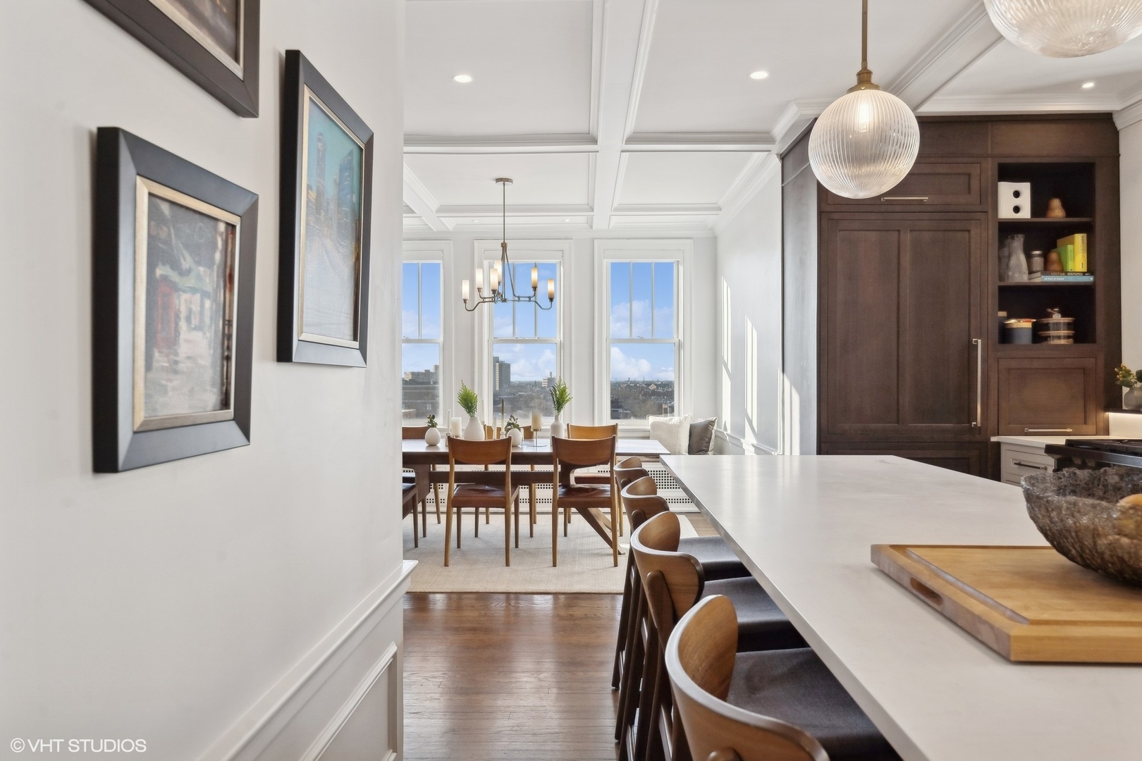 3300 N LAKE SHORE Drive Unit: 9E