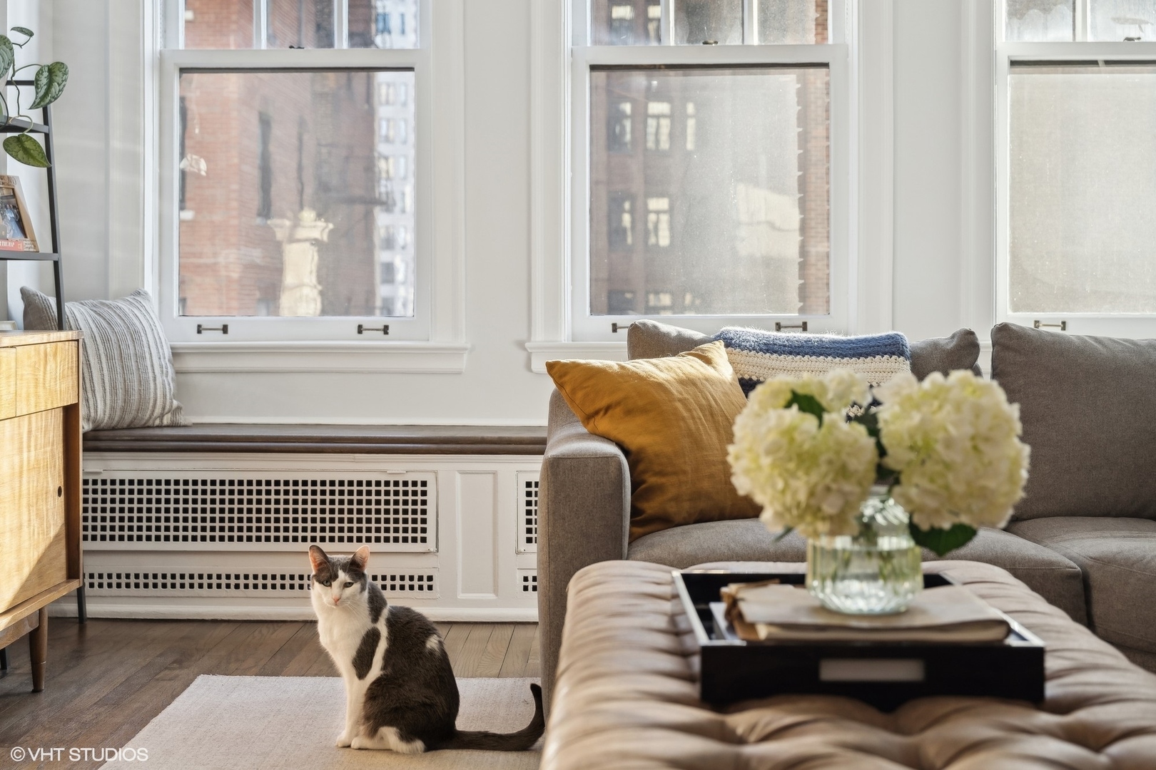 3300 N LAKE SHORE Drive Unit: 9E