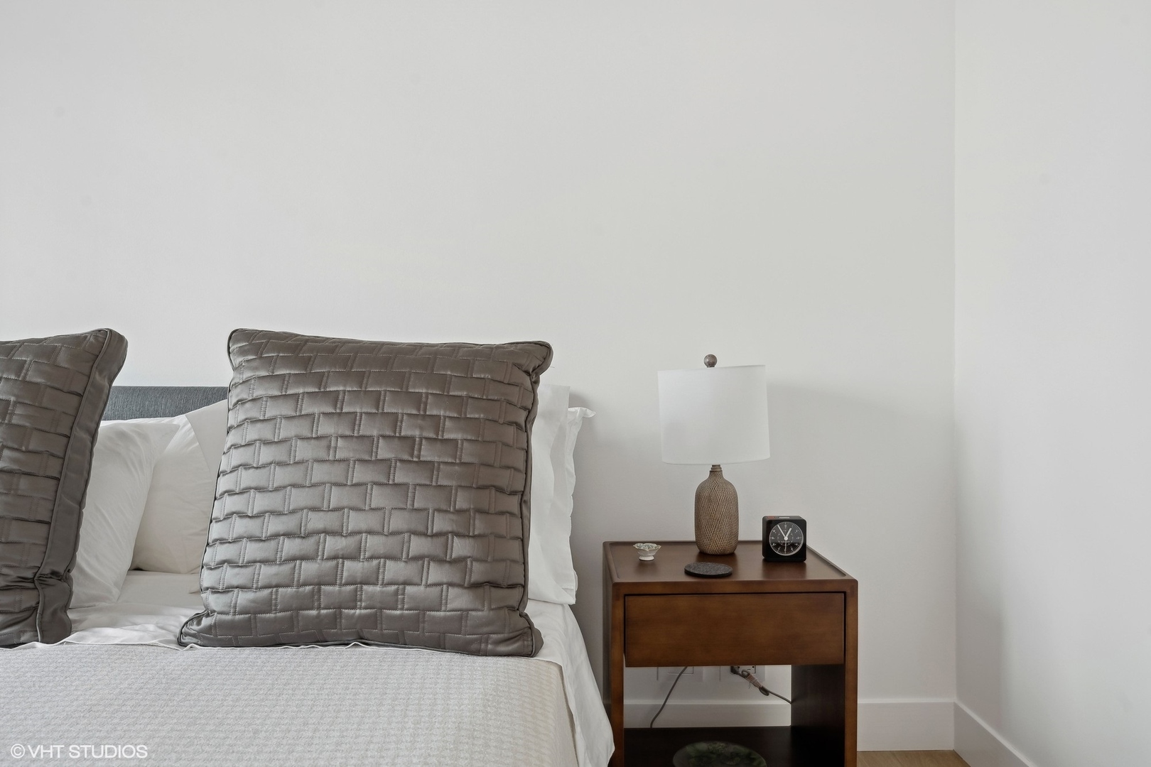 950 N Michigan Avenue Unit: 3404