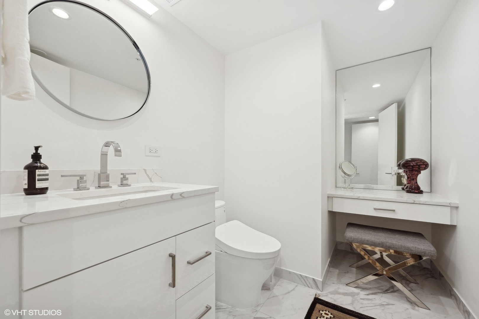 950 N Michigan Avenue Unit: 3404