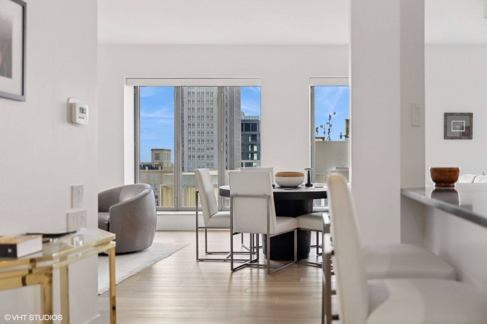 950 N Michigan Avenue Unit: 3404