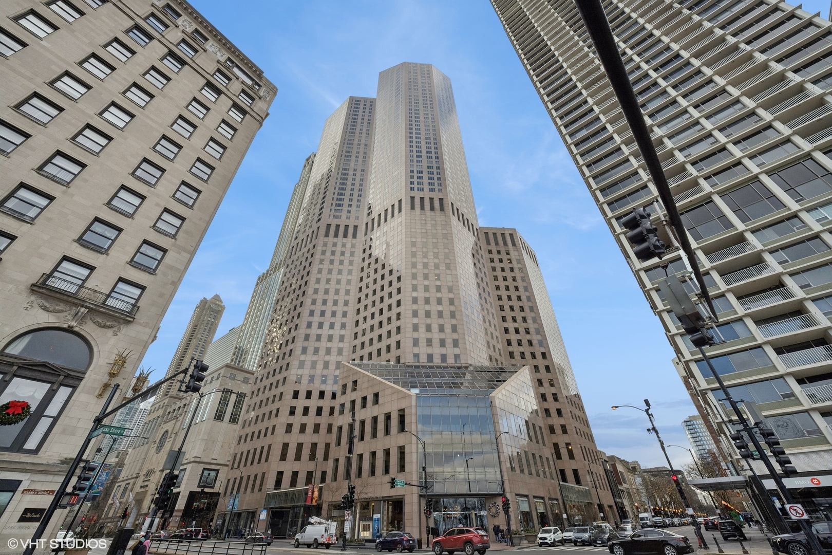 950 N Michigan Avenue Unit: 3404