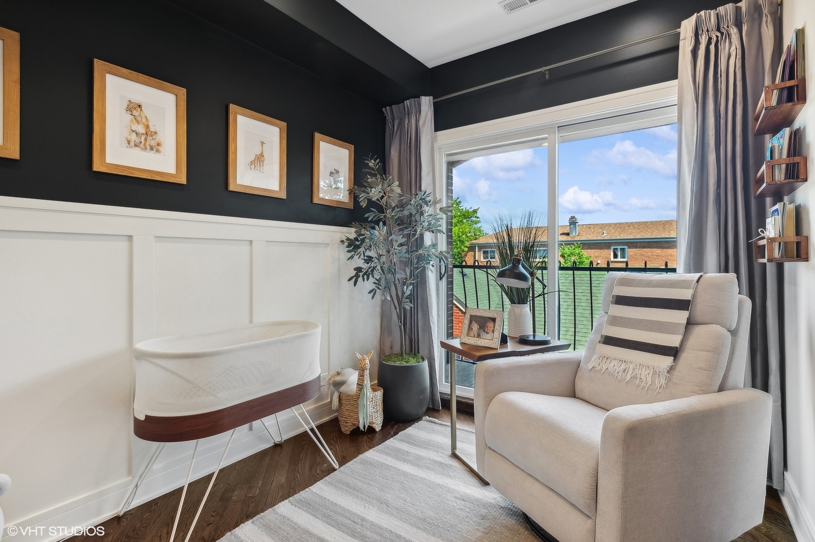 4438 N RACINE Avenue Unit: B