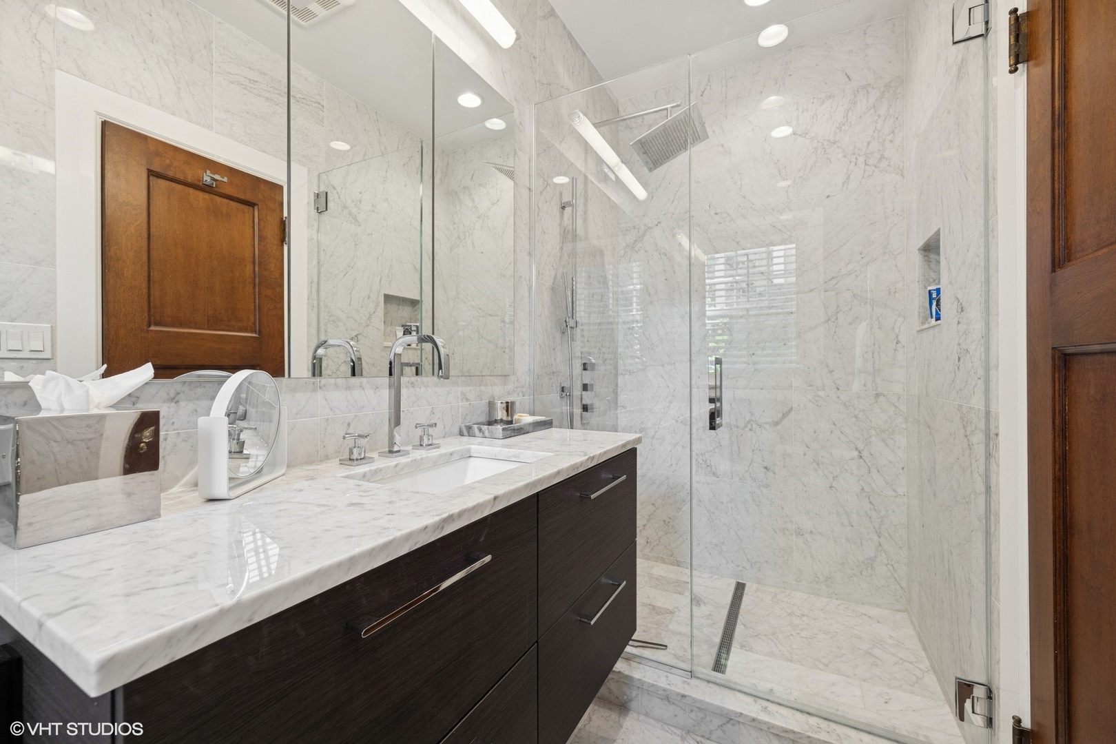 40 W Schiller Street Unit: A2