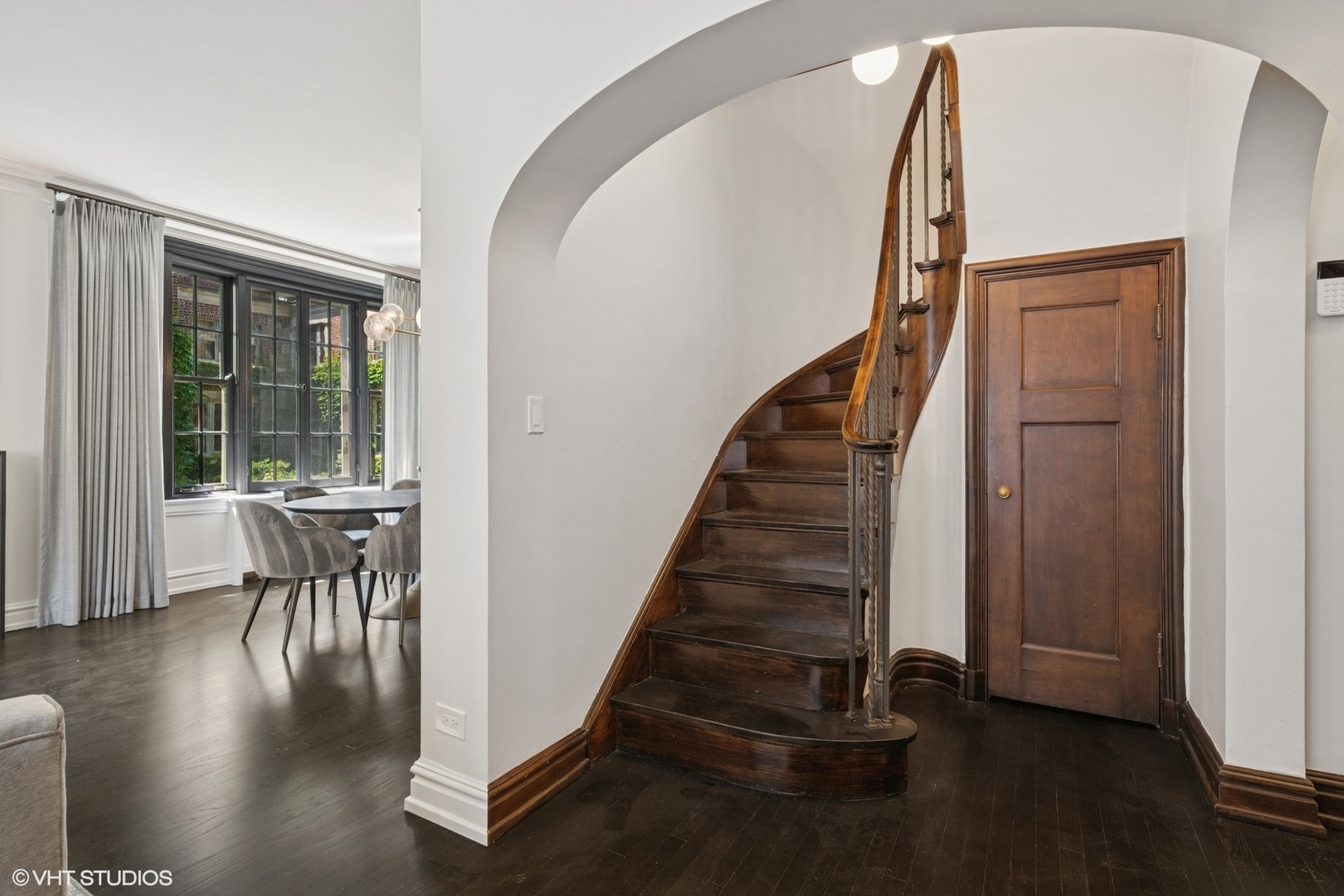 40 W Schiller Street Unit: A2