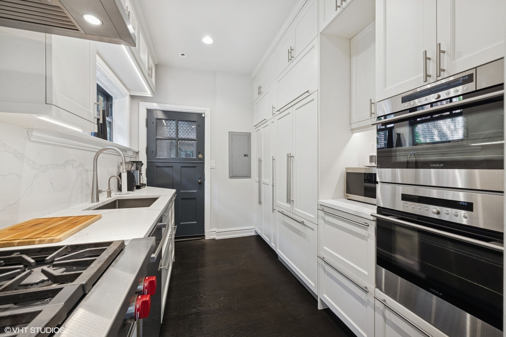 40 W Schiller Street Unit: A2