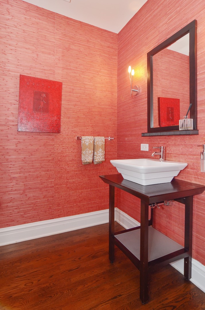 3400 N LAKE SHORE Drive Unit: 2D