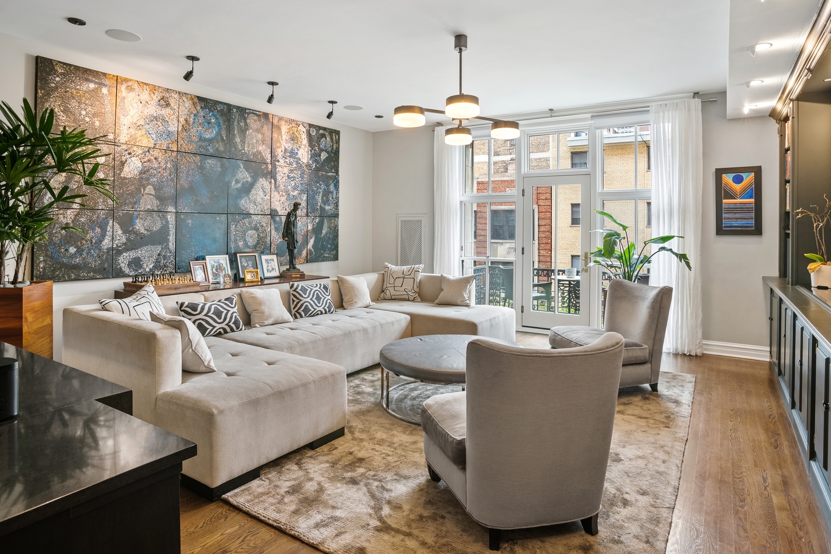 3400 N LAKE SHORE Drive Unit: 2D