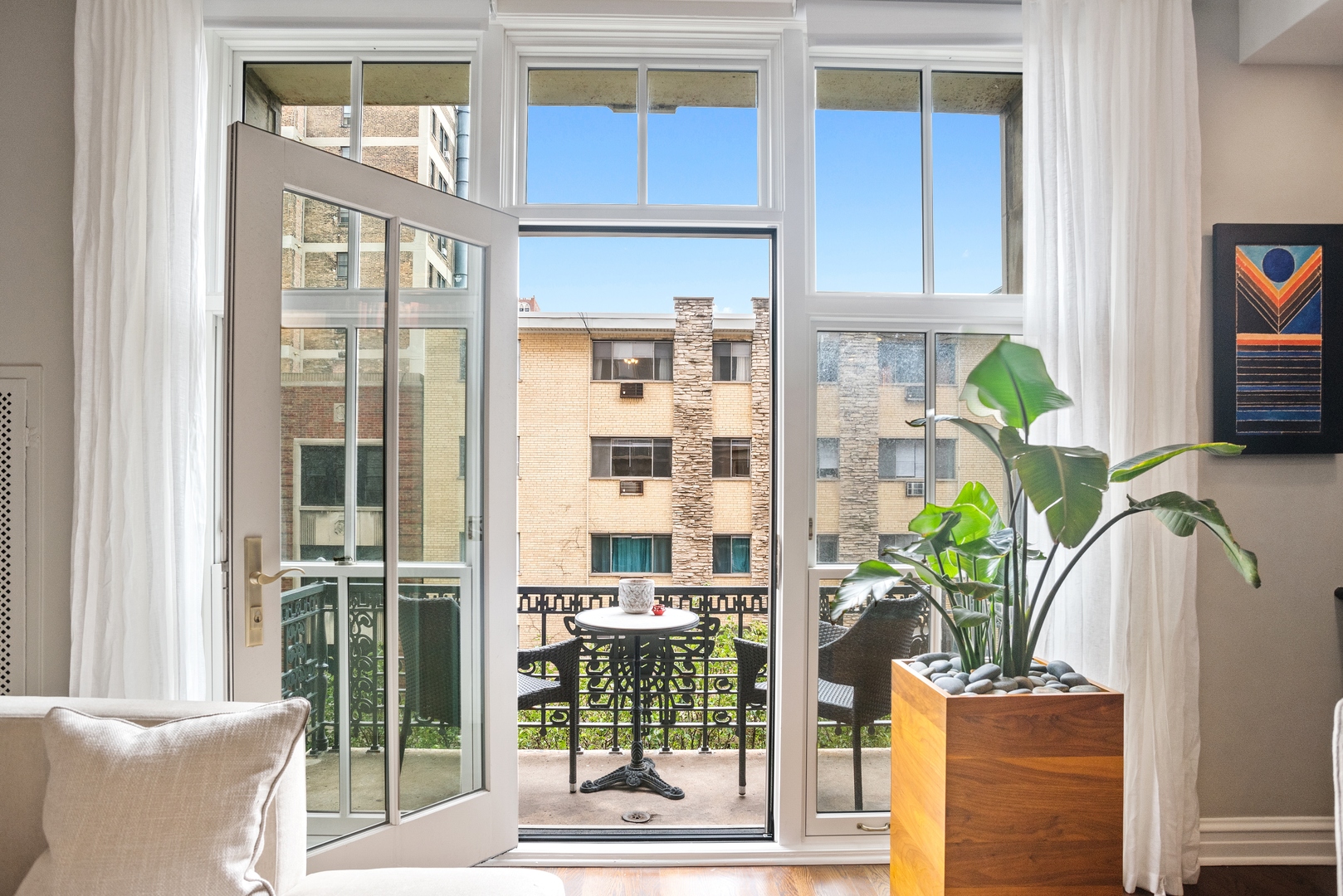 3400 N LAKE SHORE Drive Unit: 2D