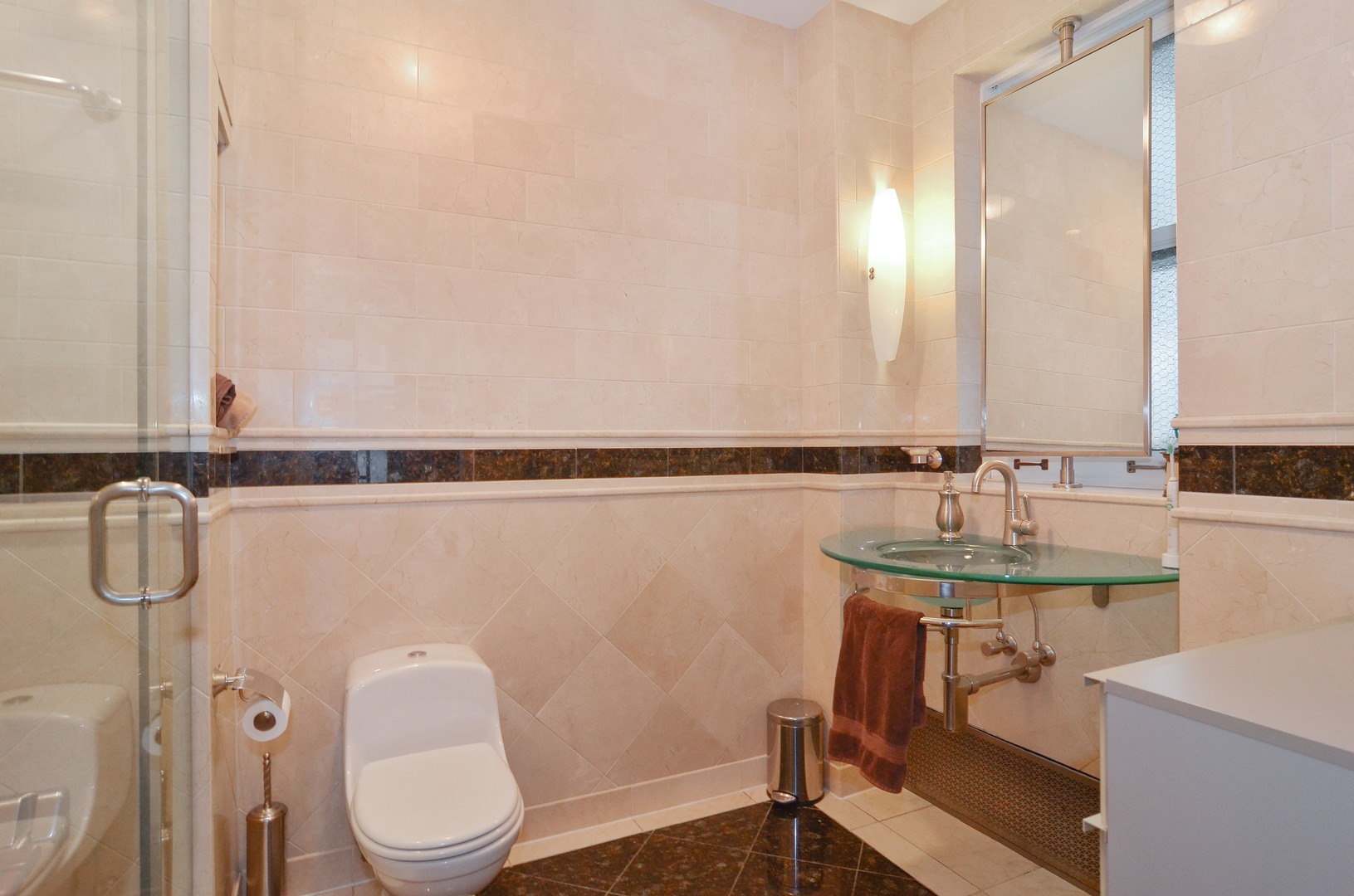 3400 N LAKE SHORE Drive Unit: 2D
