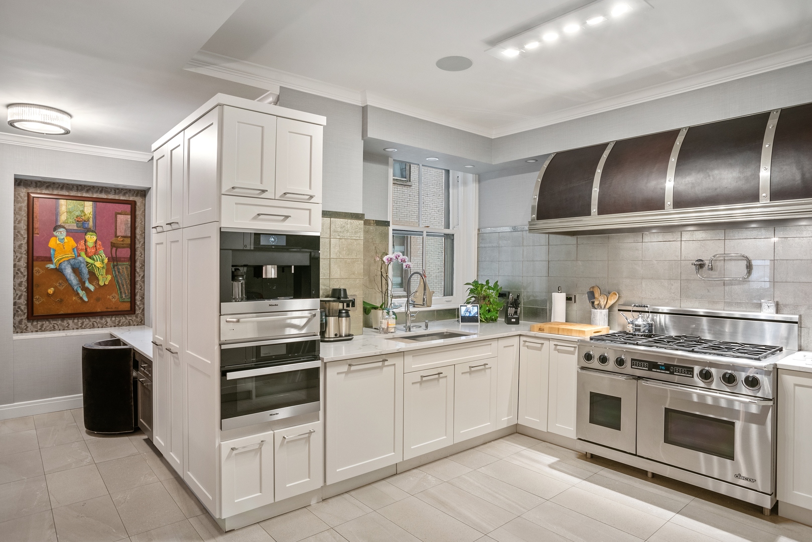 3400 N LAKE SHORE Drive Unit: 2D