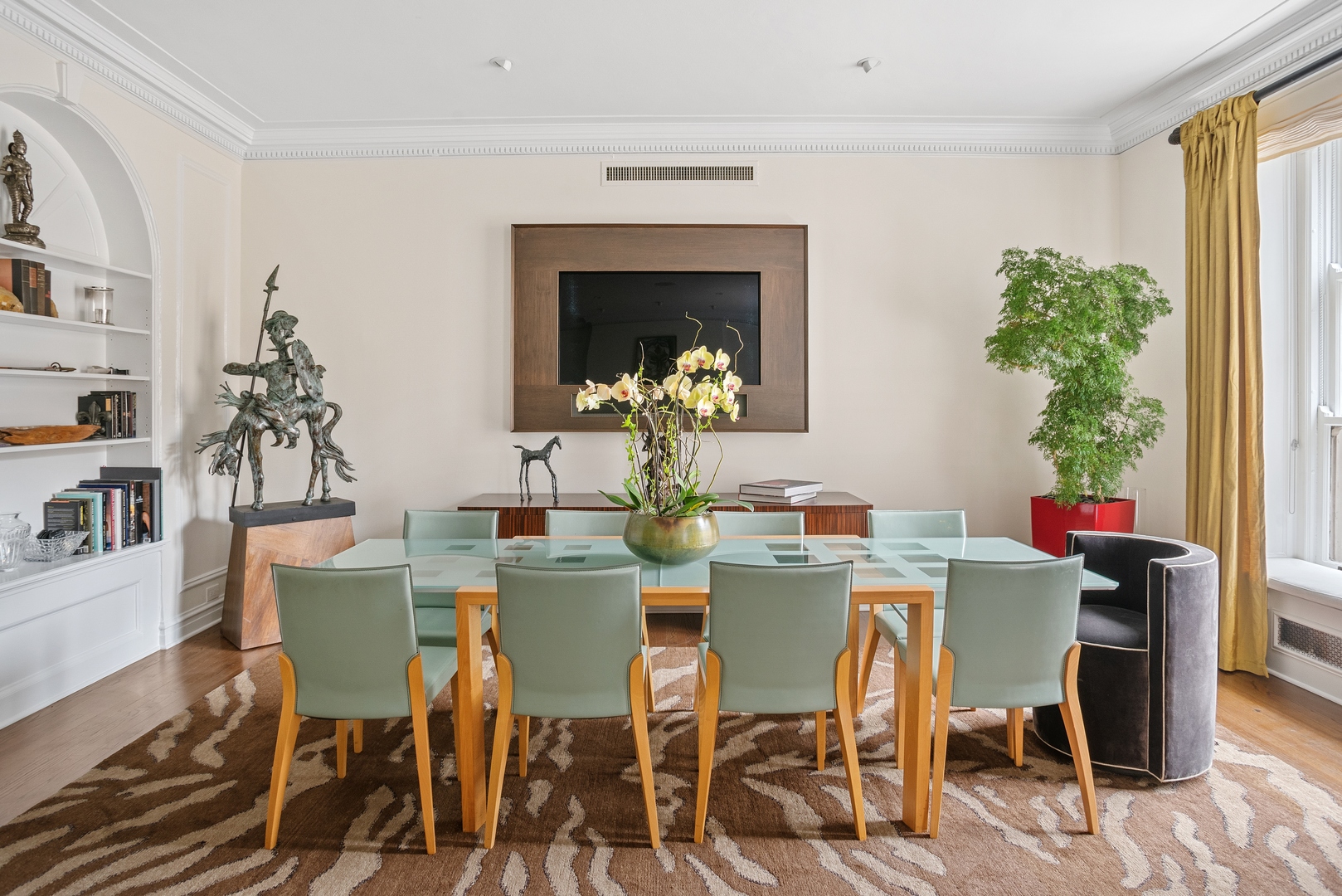 3400 N LAKE SHORE Drive Unit: 2D