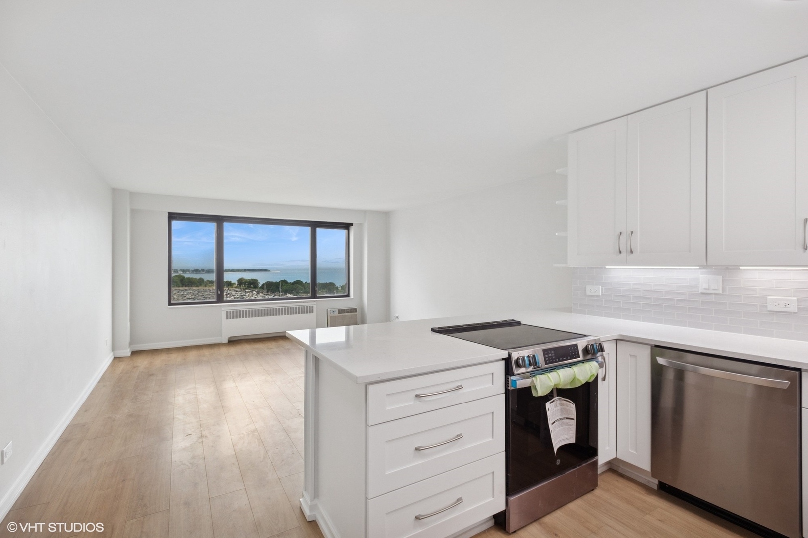 3100 N Lake Shore Drive Unit: 1810