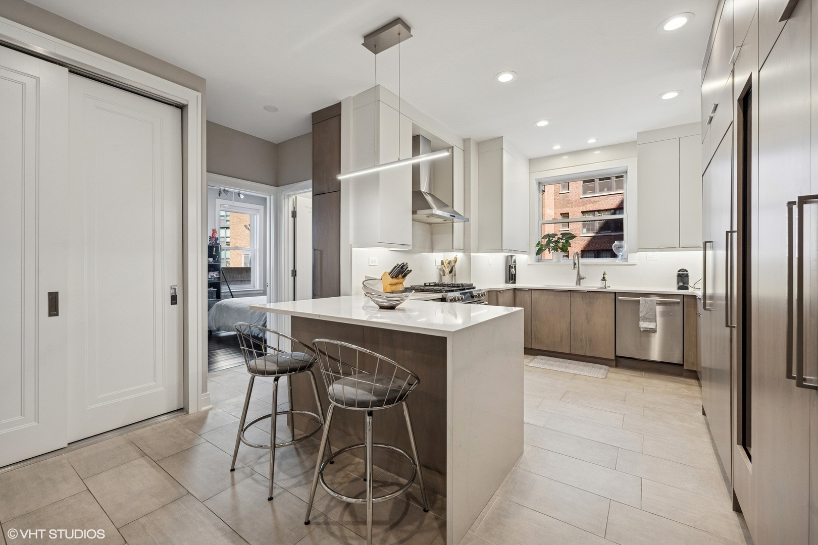 3750 N Lake Shore Drive Unit: 6A