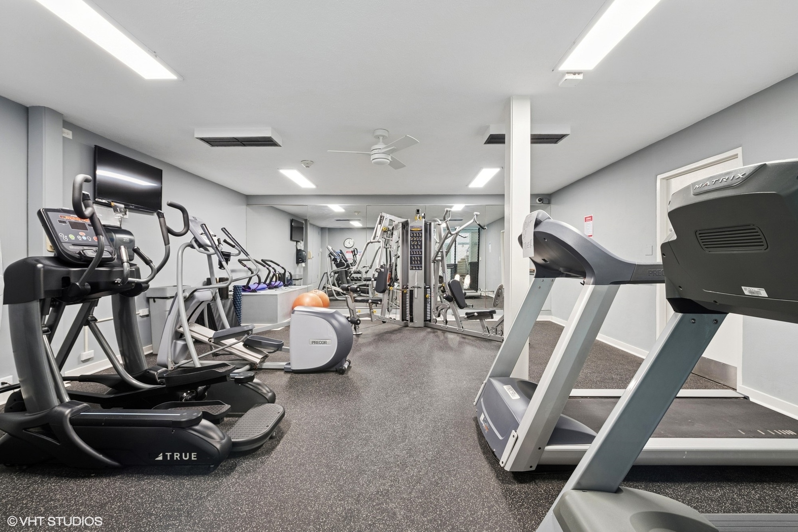 3750 N Lake Shore Drive Unit: 6A