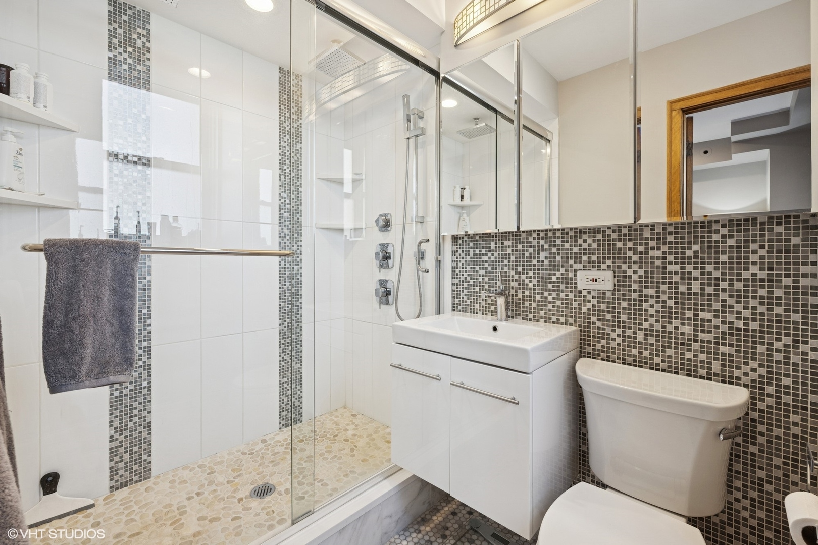 3750 N Lake Shore Drive Unit: 6A