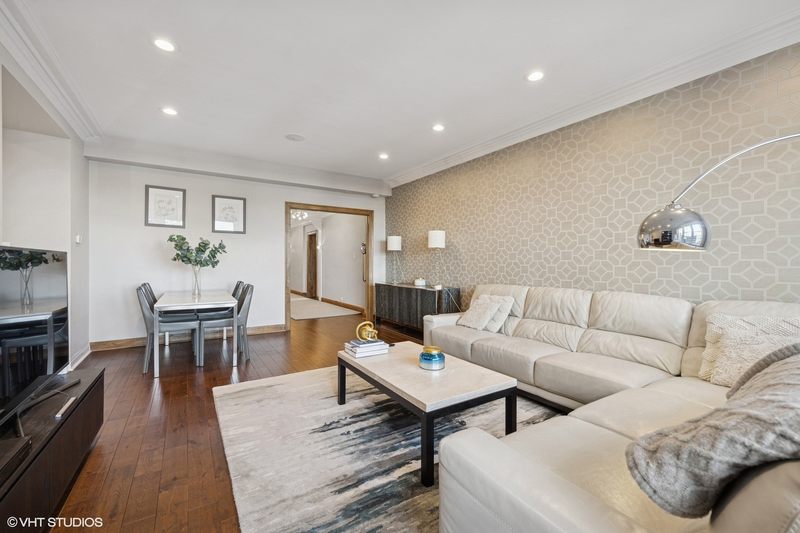 3750 N Lake Shore Drive Unit: 6A