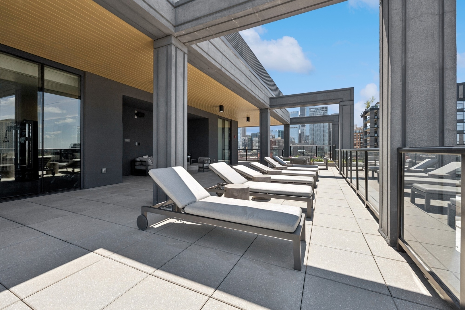 366 W Superior Street Unit: 702