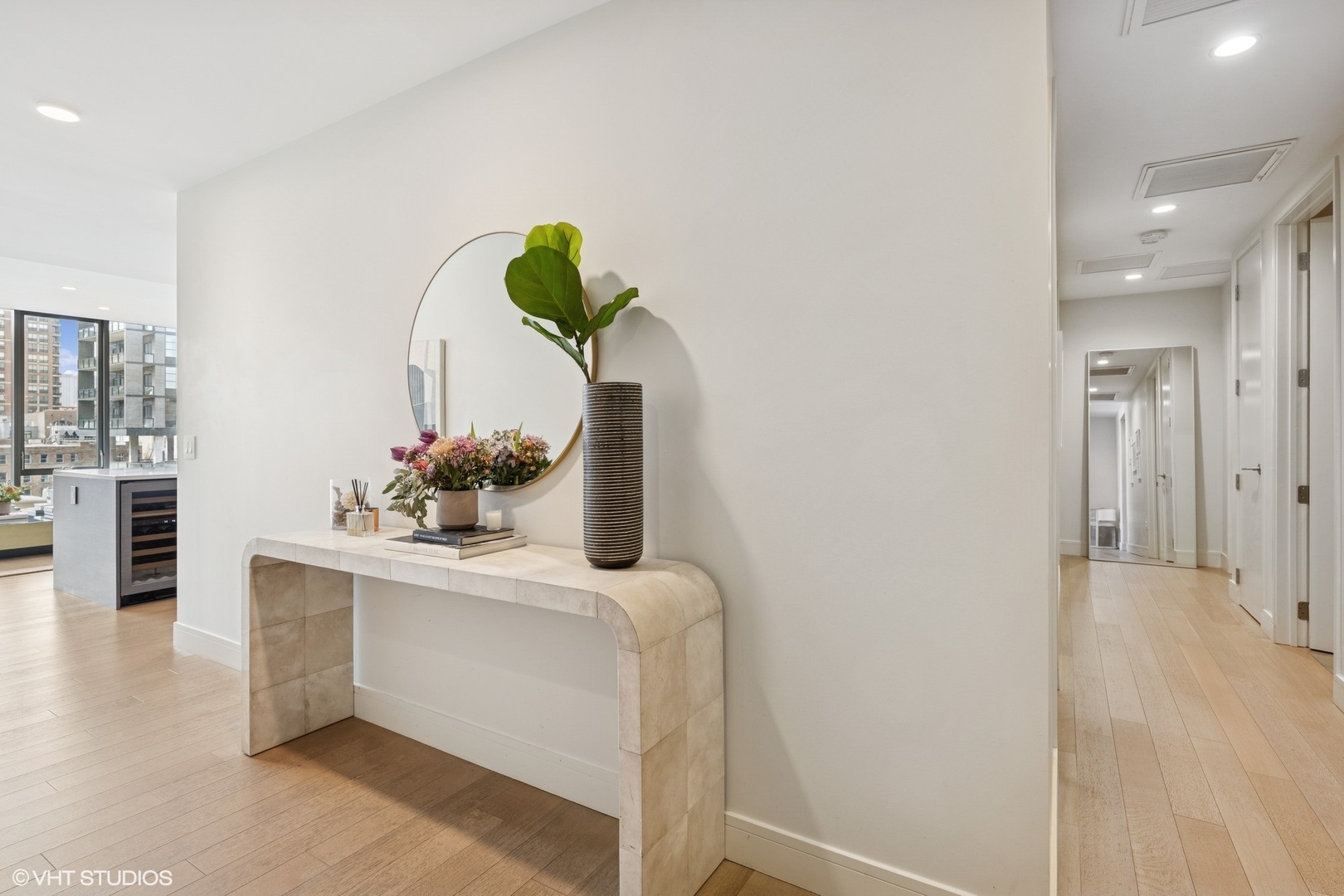 366 W Superior Street Unit: 702