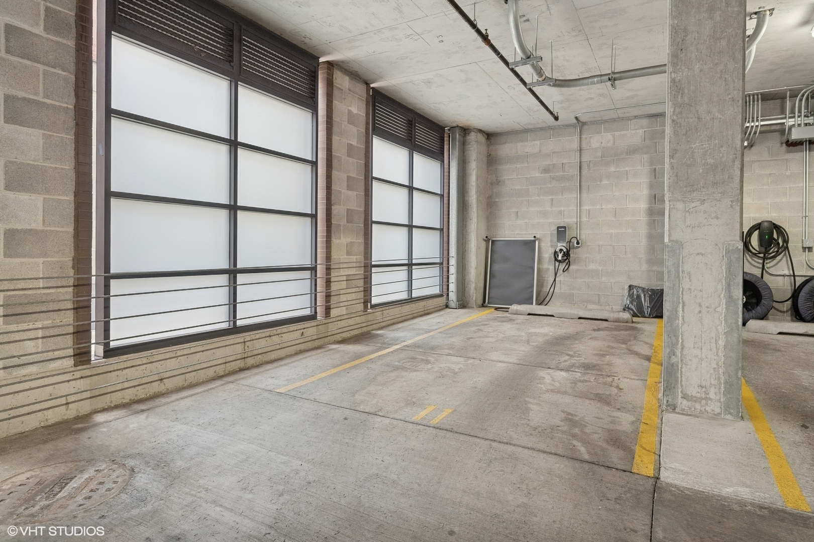 366 W Superior Street Unit: 702